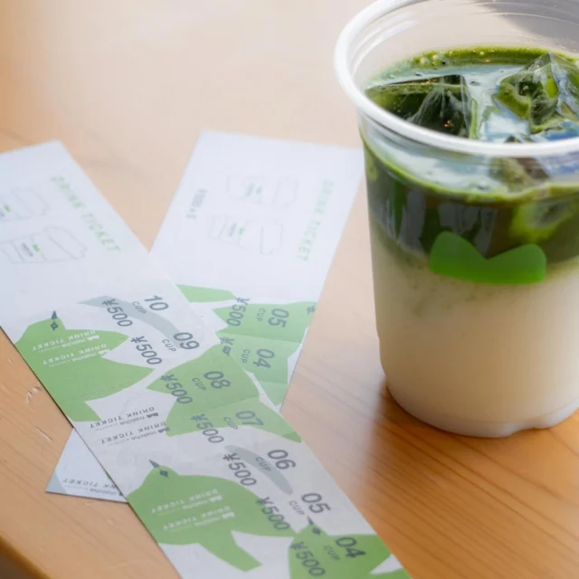 matcha KIMIKURAのドリンクチケットができました。
人気No.1の「抹茶ラテ」がお安くお買い求めいただけます。

＼ちょっとお得！／
抹茶ラテ5杯セット　2,500円→2,300円

＼実質1杯分無料！！／
抹茶ラテ10杯セット　5,000円→4,500円

ヘビーユーザーの方はもちろん
お友達や会社の方への誕生日プレゼントにもおすすめです。

ドリンクチケットはレジにてご注文ください。

🟢Post your #matchakimikura #抹茶きみくら

───────────────
◾️matcha KIMIKURA掛川駅フラッグシップストア
住所：掛川市南西郷77-24 ASTY掛川北口
営業時間　07:00～19:00　

■matcha KIMIKURAドリンクスタンド静岡パルシェ店
住所：静岡市葵区黒金町49番地　静岡パルシェ1階
営業時間：09:30～20:00
───────────────

#抹茶 #抹茶スタンド #抹茶カフェ #きみくら
#掛川駅 #掛川カフェ 
#静岡駅 #静岡カフェ
#ドリンクチケット #抹茶ラテ